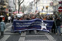 [Spontandemo durch die Innenstadt]