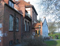 [Rosa-Luxemburg Haus (auch AStA-Gebäude) Quelle: http://www.fs-medizin-goe.de/index.php/Bild:Asta.jpg]