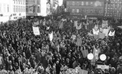 [Demonstration gegen Kürzungen und Studiengebühren in Göttingen 2003]